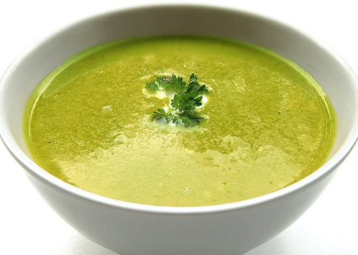 grüne Gemüse-Cremesuppe